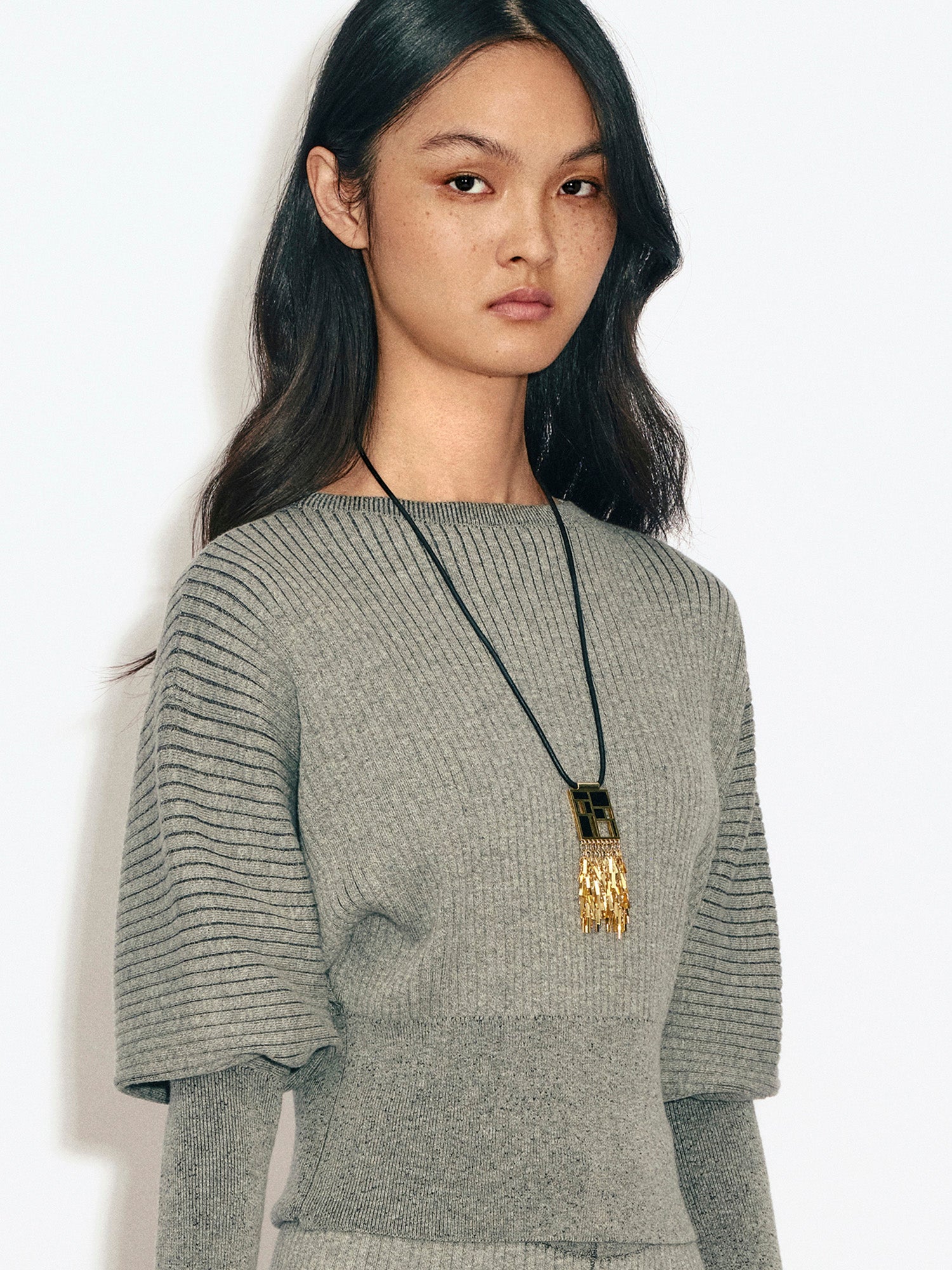 TASSEL ENAMEL NECKLACE