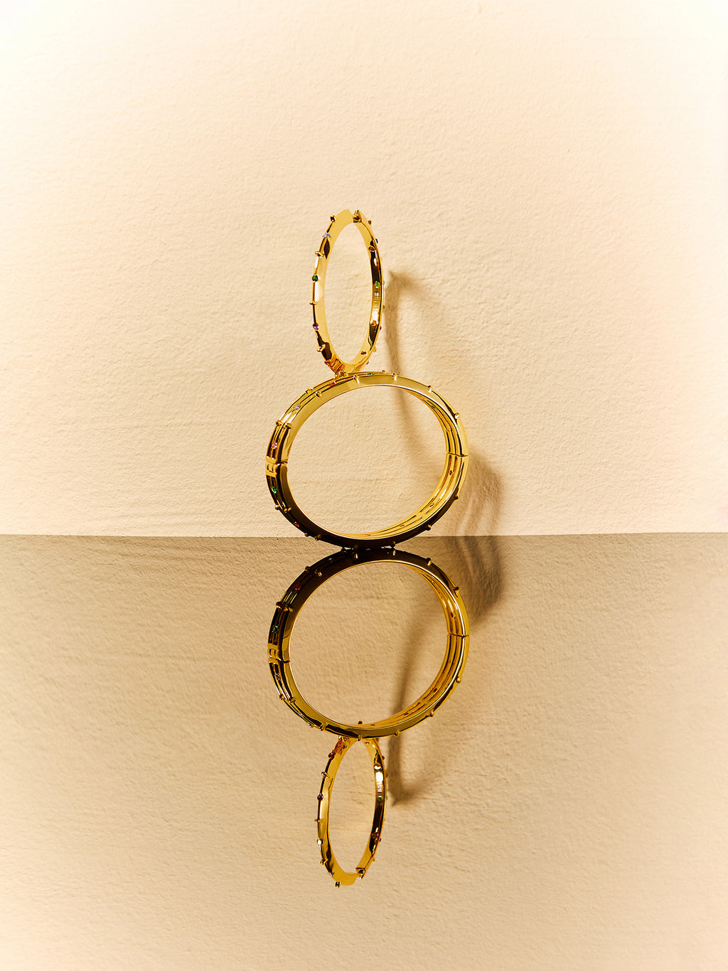 COLOR STONE HOOP EARRINGS