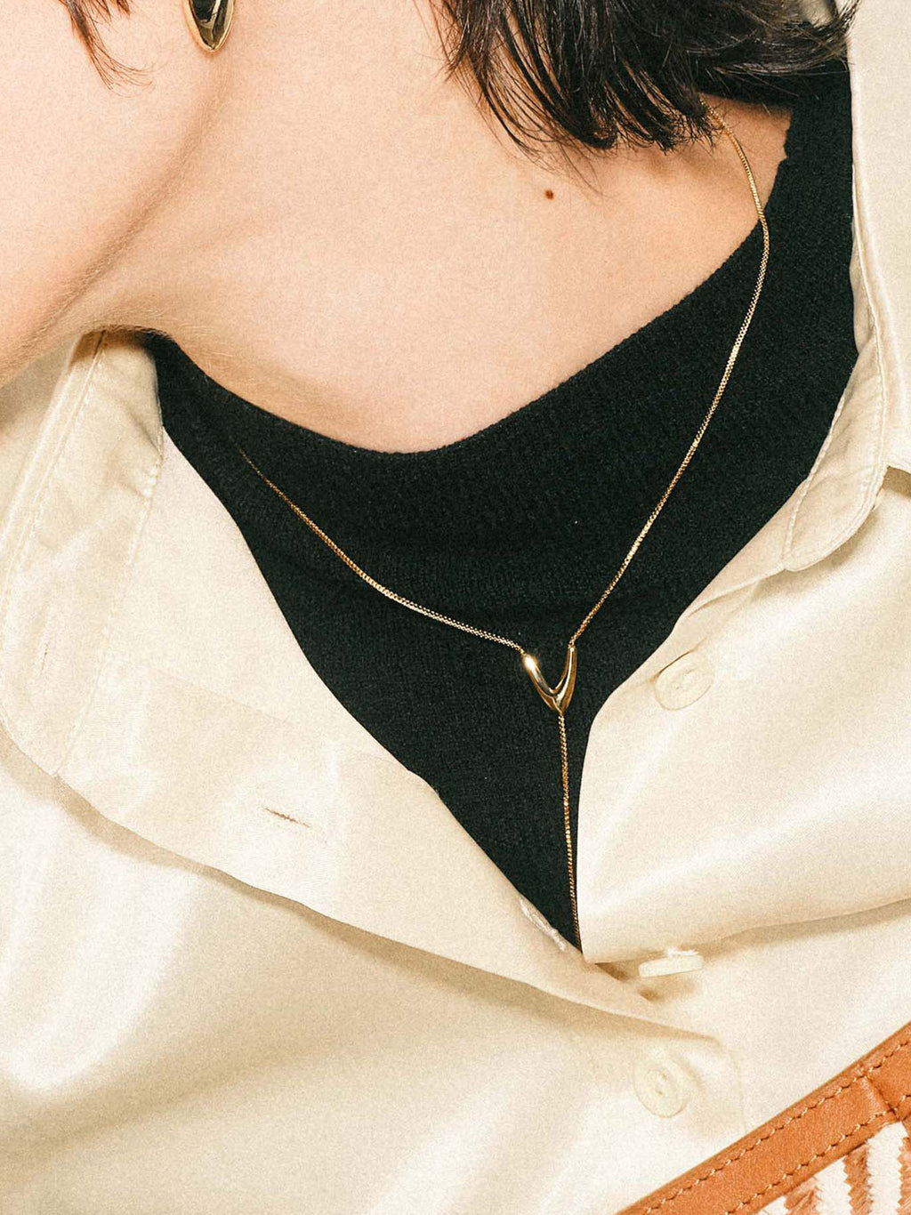 TEARDROP PENDANT NECKLACE