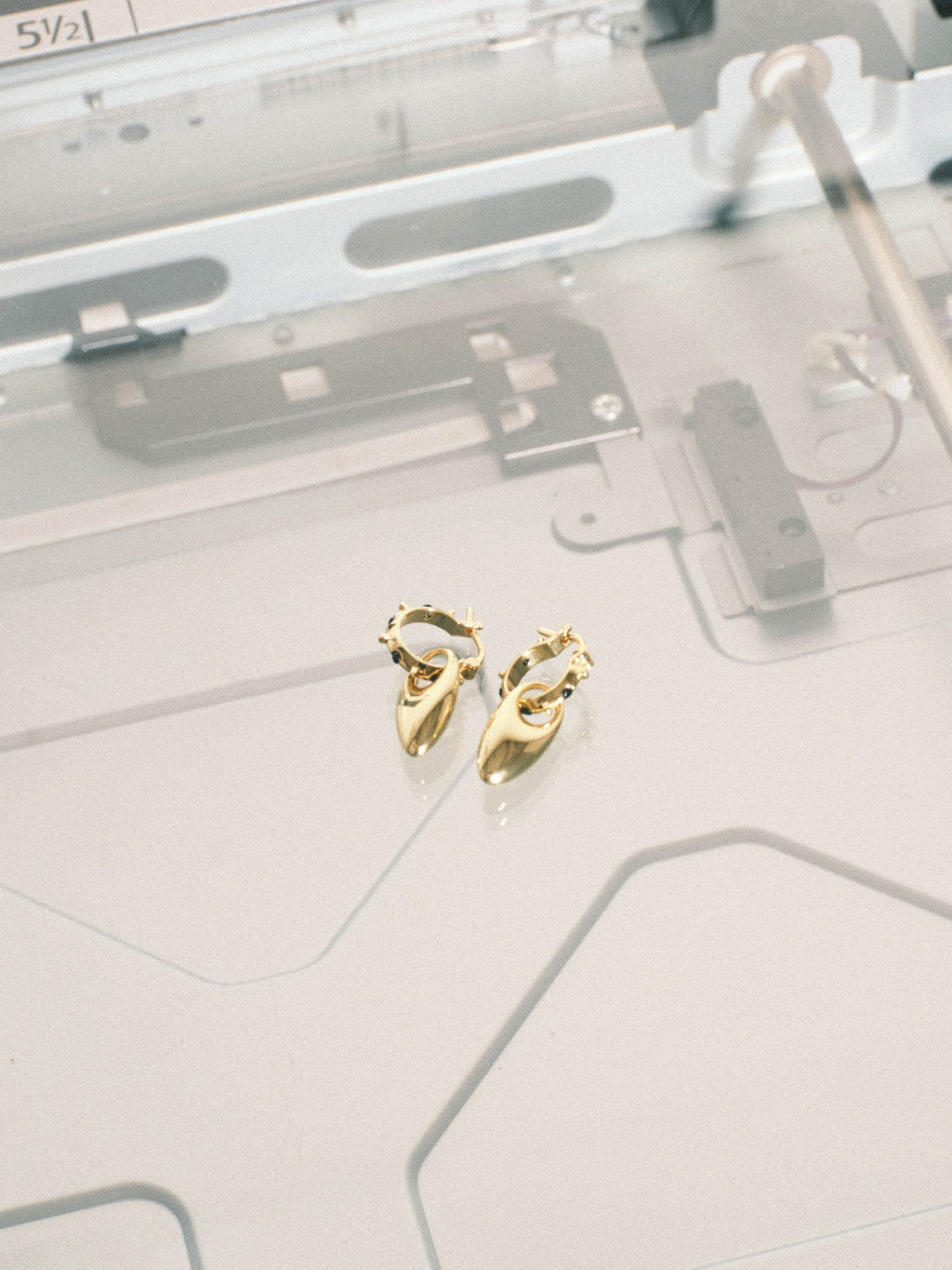 TEARDROP PENDANT EARRINGS