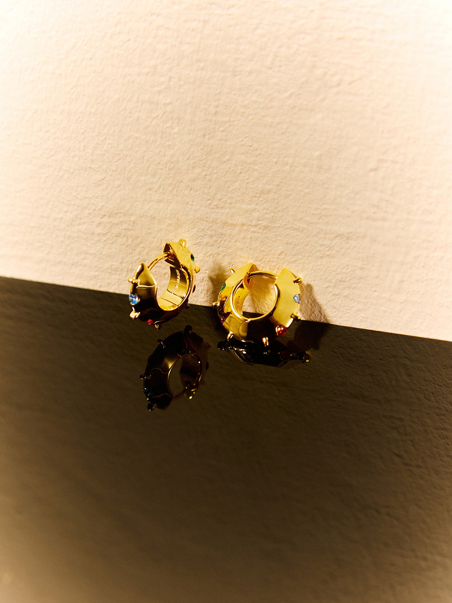 COLOR STONE DOME EARRINGS