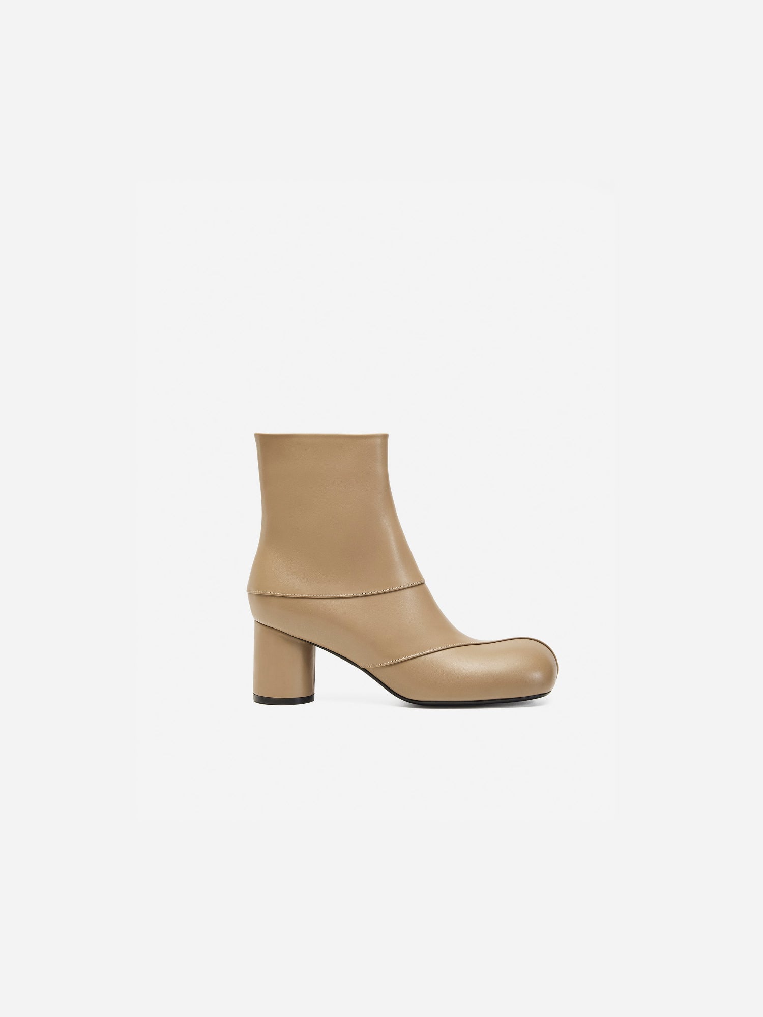 SQUARE TOED BOOTS