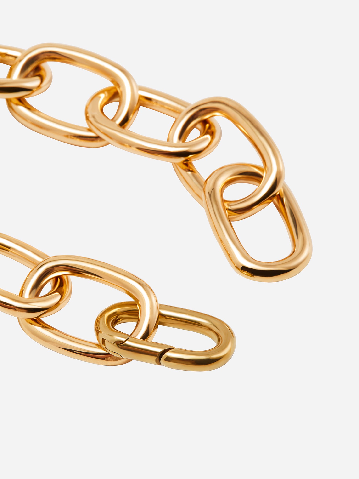 OVAL HOOP BRACELET