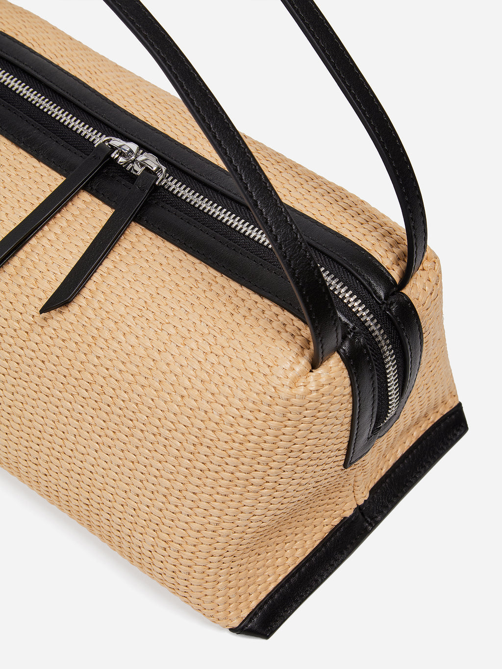 NOMAD SHOULDER BAG