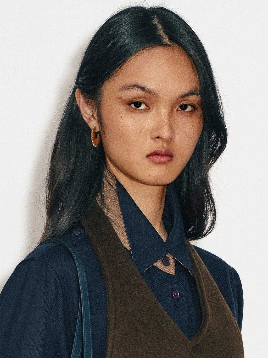 C LEATHER EARRINGS
