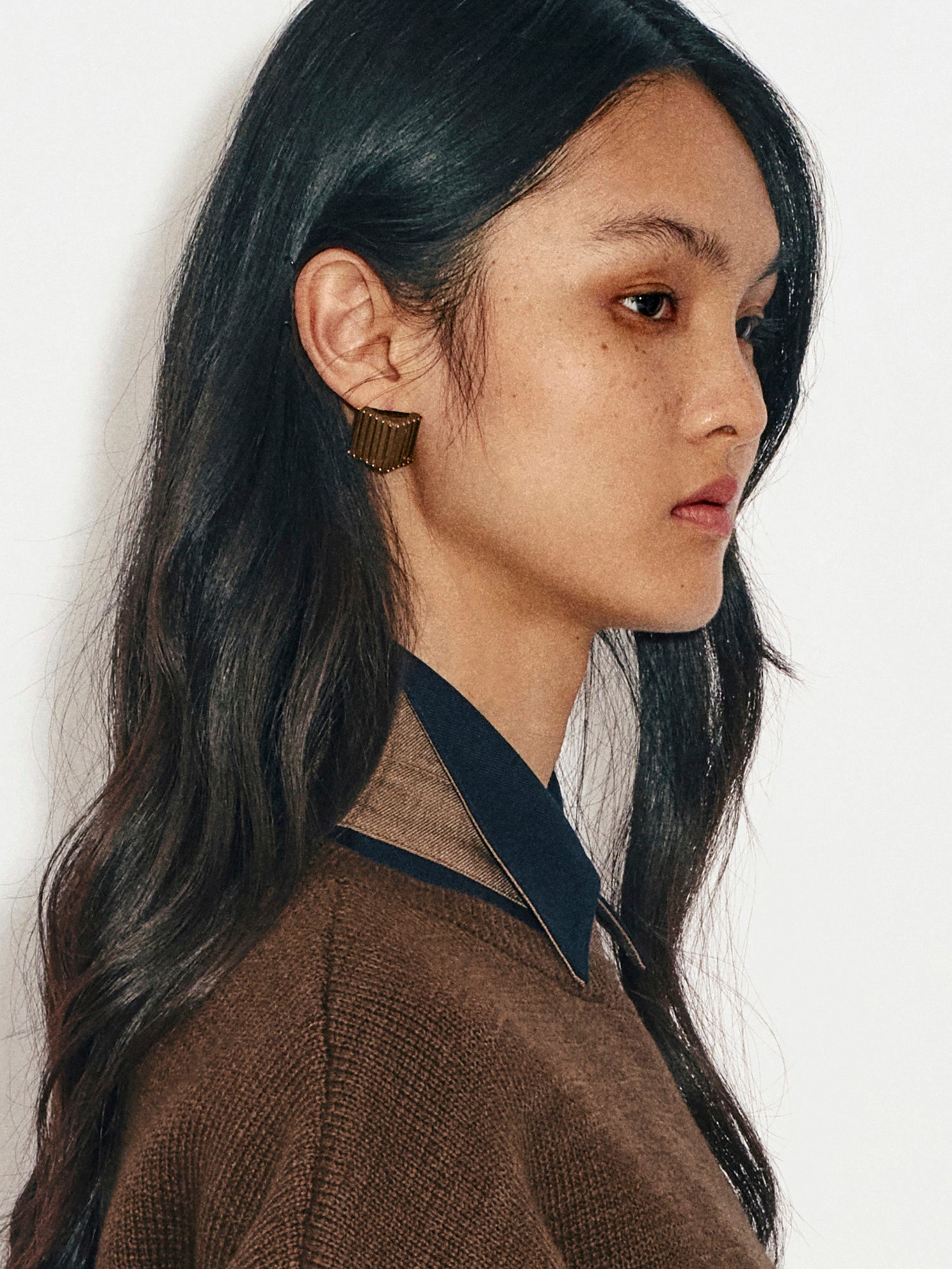 GEOMETRIC LEATHER STUDS