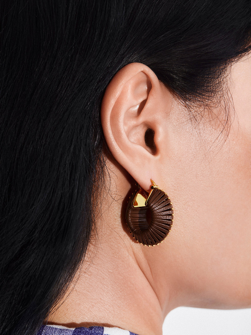 HOOP LEATHER EARRINGS