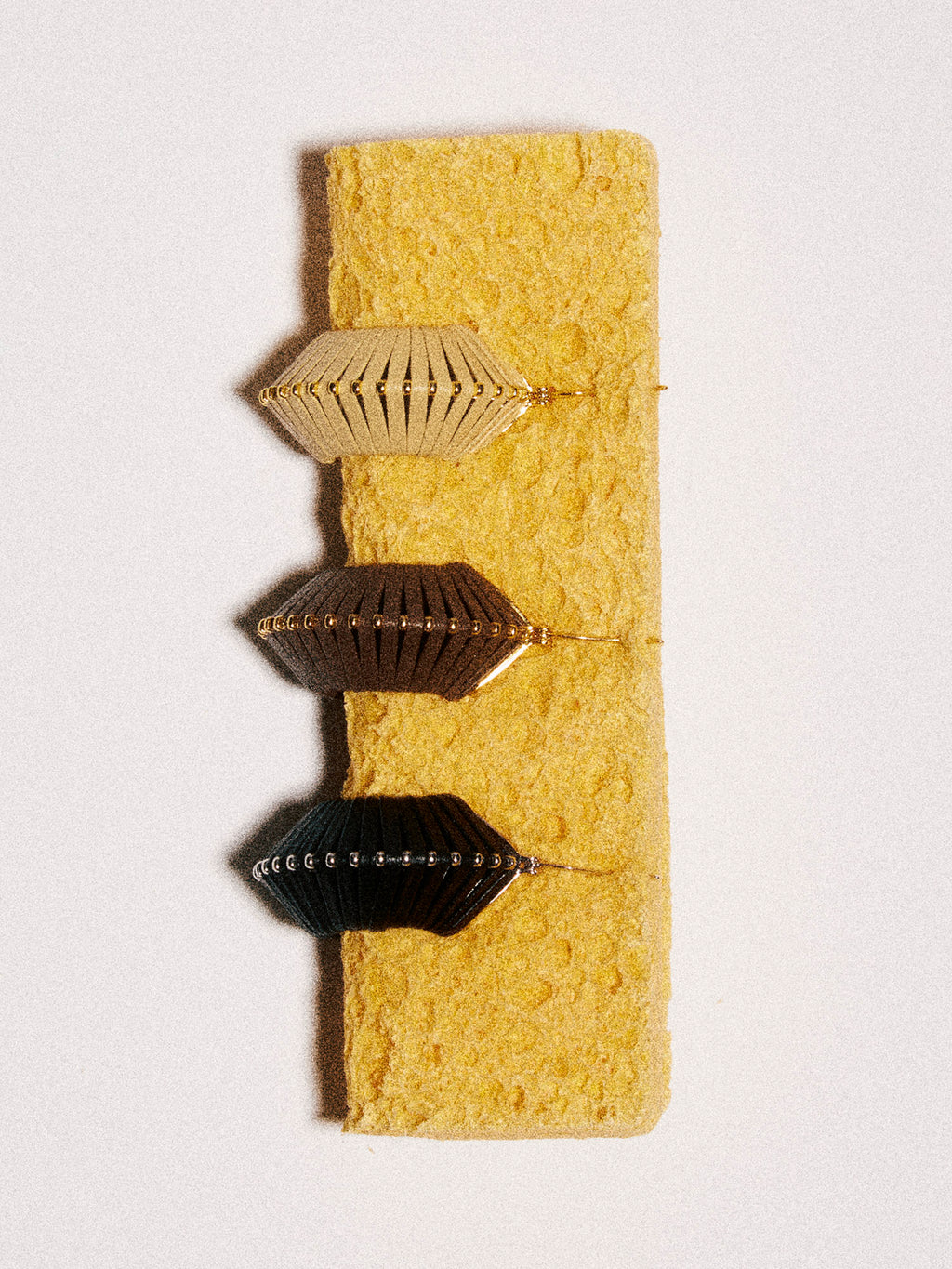 HOOP LEATHER EARRINGS