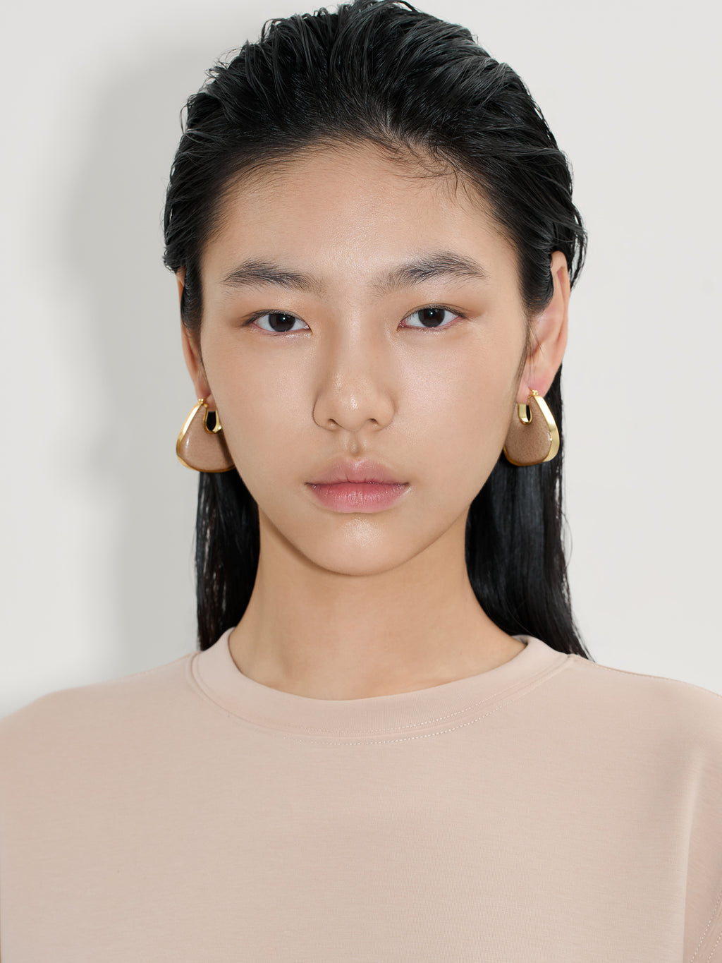 HORSESHOE LEATHER-WRAPPED EARRINGS