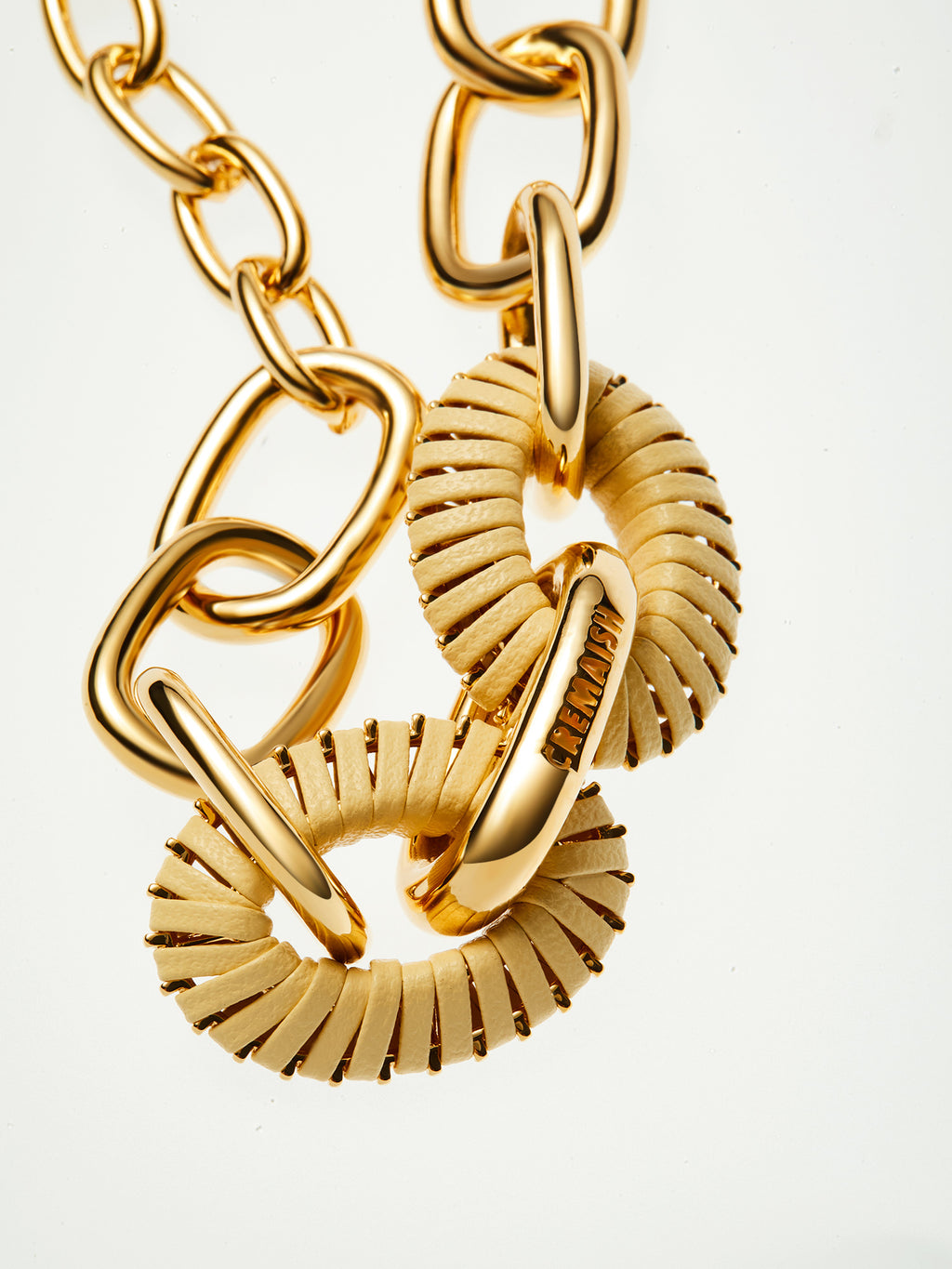OVAL HOOP NECKLACE