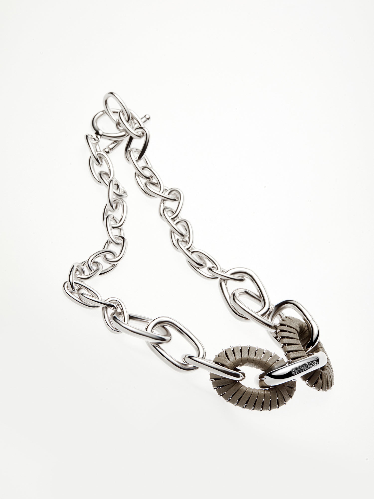 OVAL HOOP NECKLACE