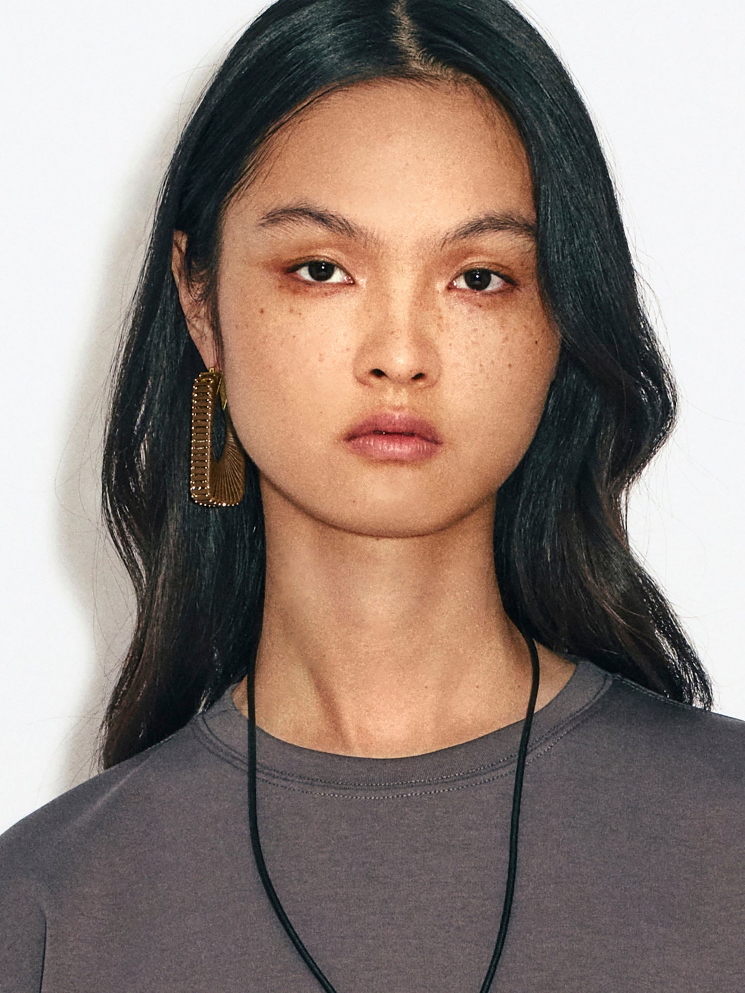 RECTANGULAR LEATHER EARRINGS