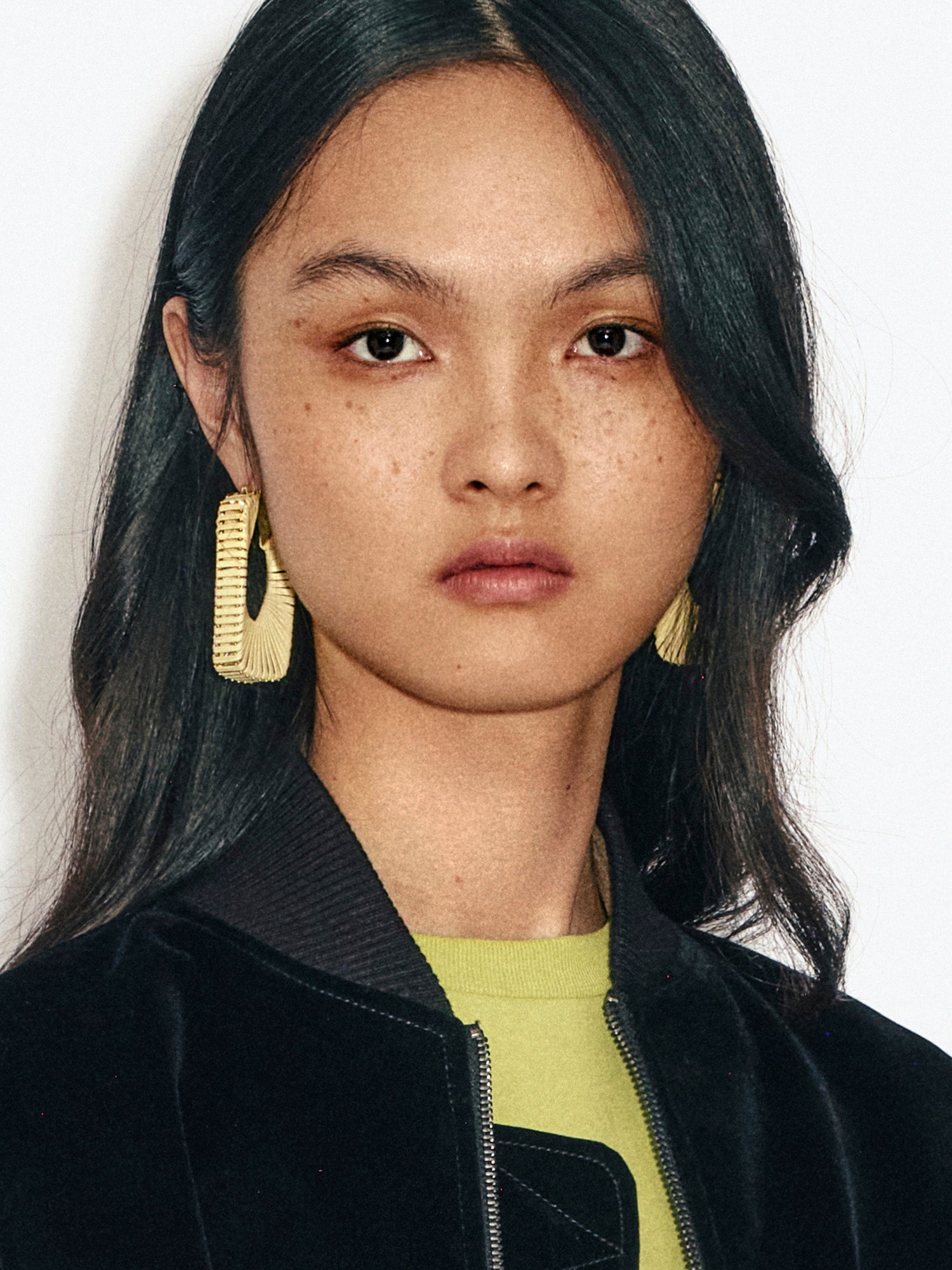 RECTANGULAR LEATHER EARRINGS